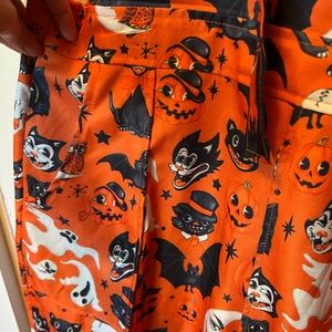 Retro halloween print overall shorts - shortalls - size medium/large